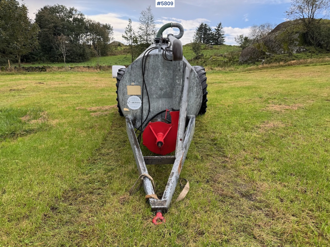 CASE Fertilizer wagon - Цистерна за течен тор: снимка 3 CASE Fertilizer wagon - Цистерна за течен тор: снимка 3