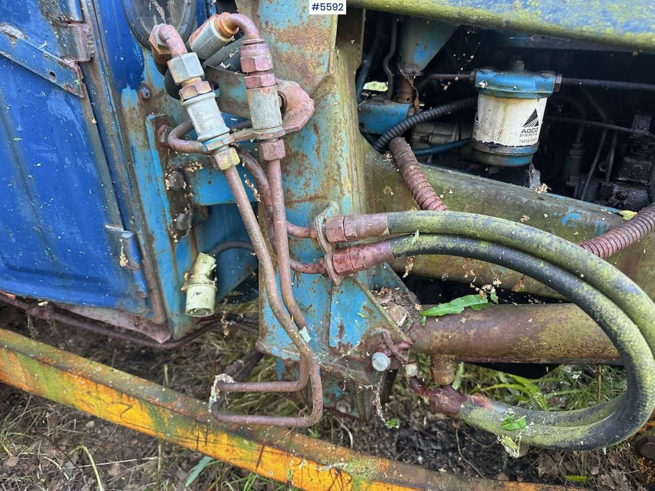 Circa 1974 Ford 4000 tractor w/ front loader and excavator. REP.OBJECT - Трактор: снимка 3 Circa 1974 Ford 4000 tractor w/ front loader and excavator. REP.OBJECT - Трактор: снимка 3