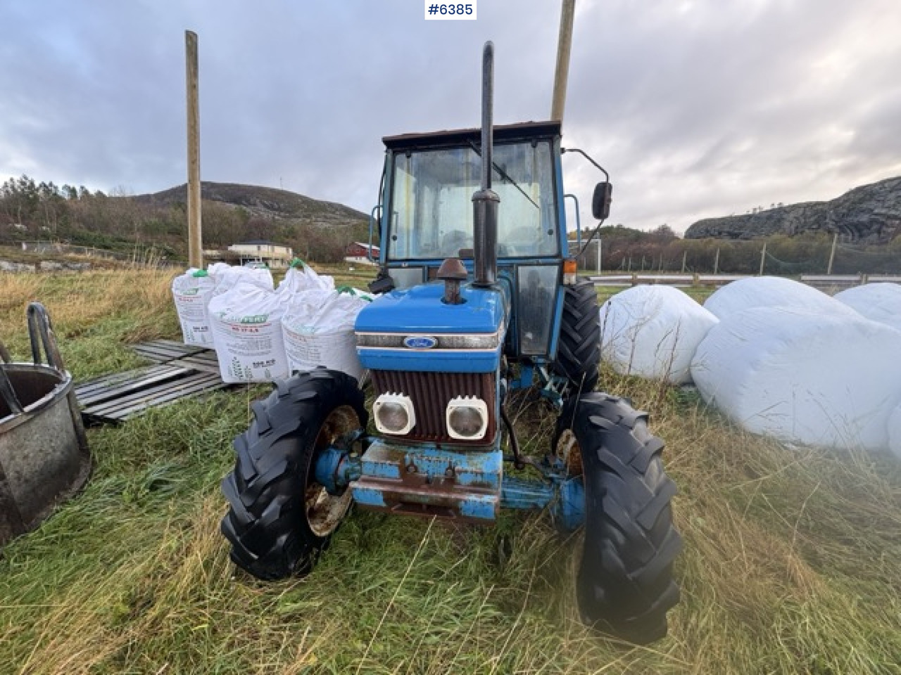 Ford 4610 4x4 tractor. 3,561 hours! - Трактор: снимка 3 Ford 4610 4x4 tractor. 3,561 hours! - Трактор: снимка 3