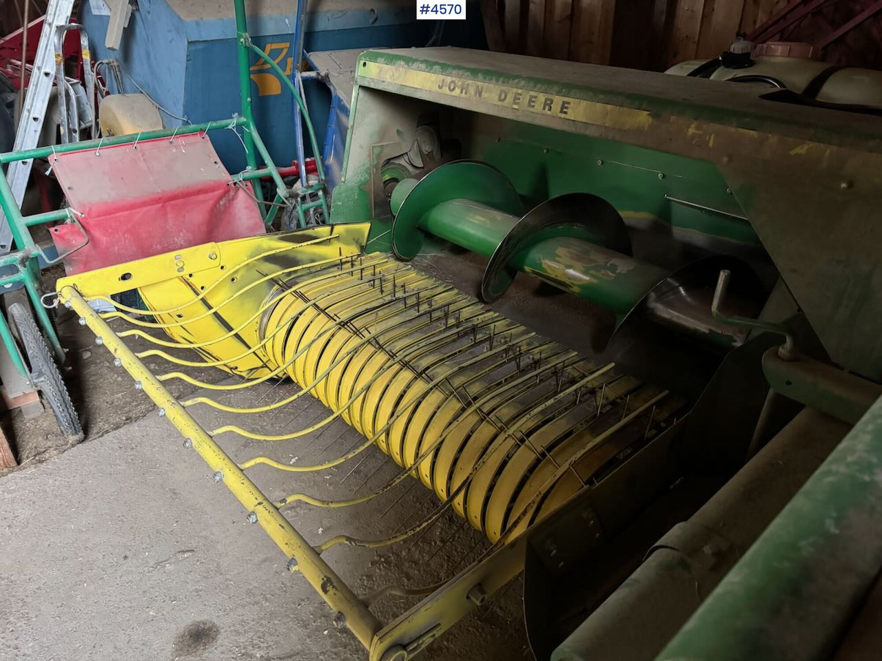 John Deere 332A Square baler - Машина за сено и фураж: снимка 3 John Deere 332A Square baler - Машина за сено и фураж: снимка 3