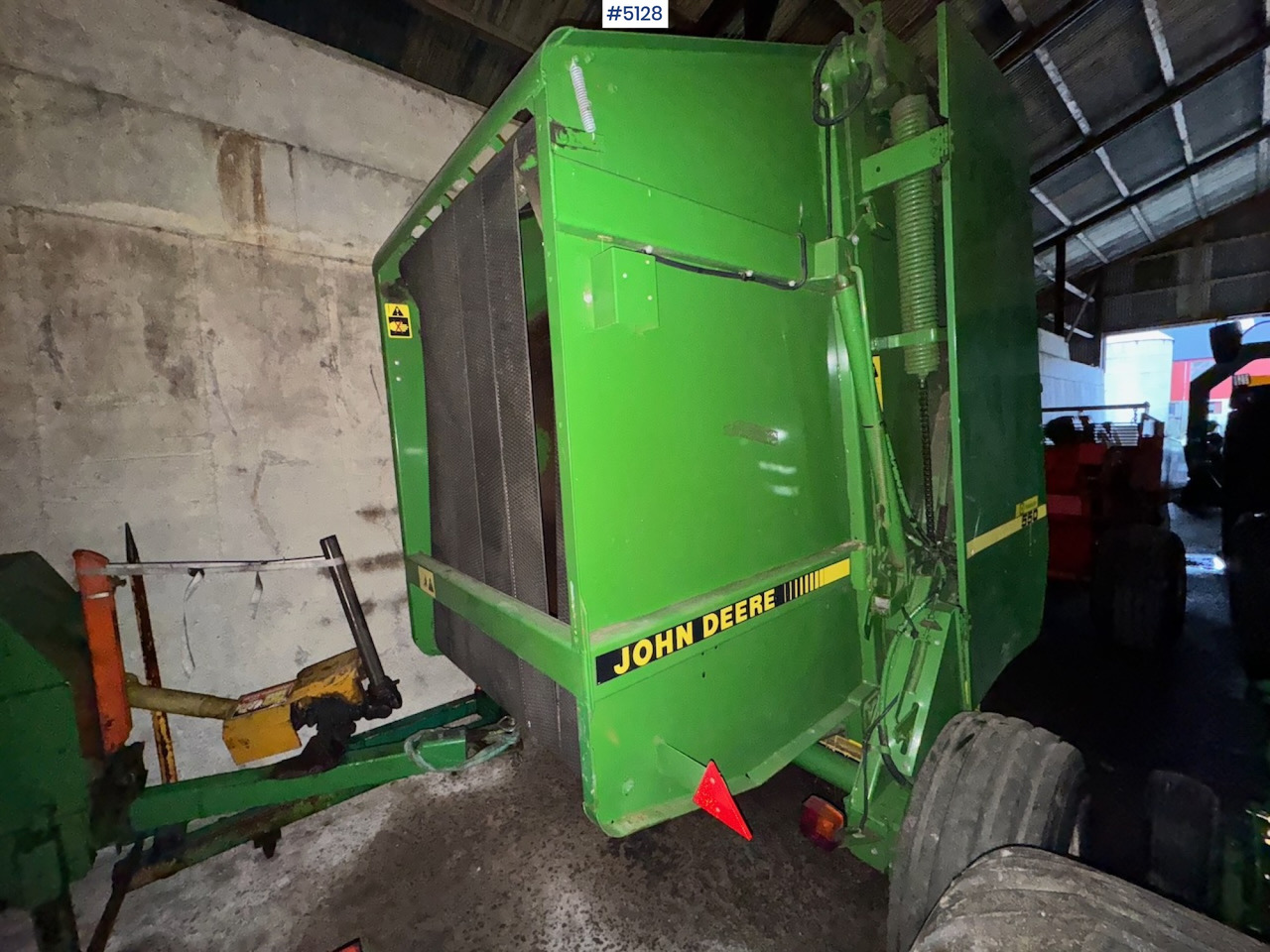 John Deere 550 Round Baler - Машина за сено и фураж: снимка 3 John Deere 550 Round Baler - Машина за сено и фураж: снимка 3