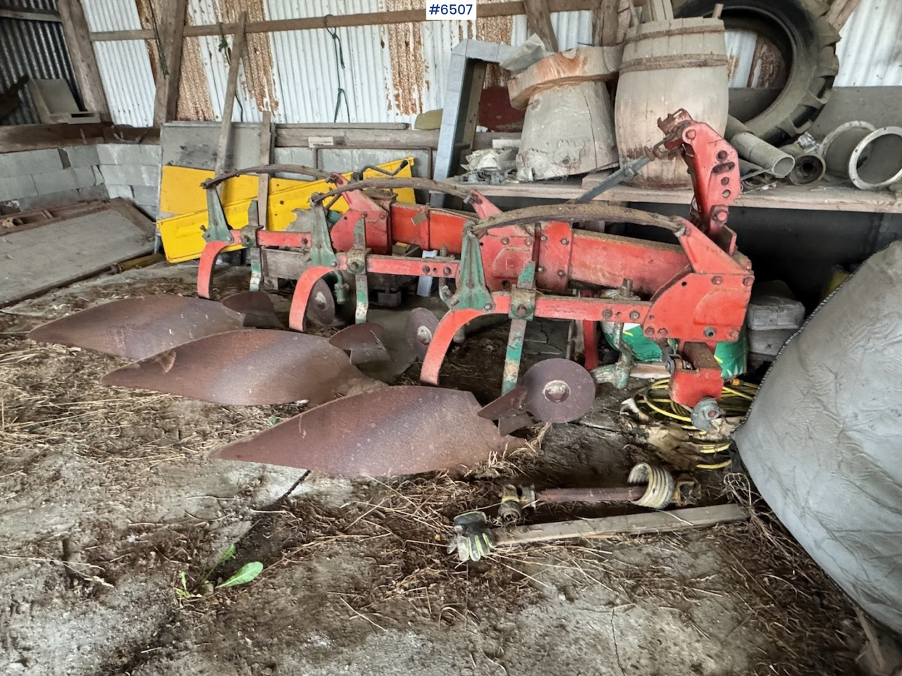 Kverneland 3-furrow plough - Машина за обработка на почвата: снимка 3 Kverneland 3-furrow plough - Машина за обработка на почвата: снимка 3