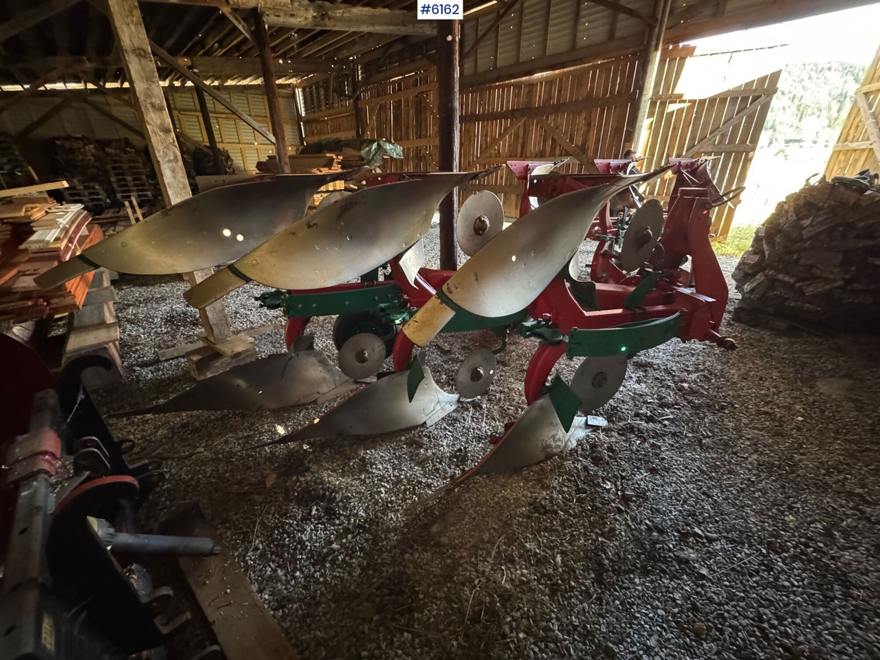 Машина за обработка на почвата Kverneland 3-furrow reversible plough: снимка 1