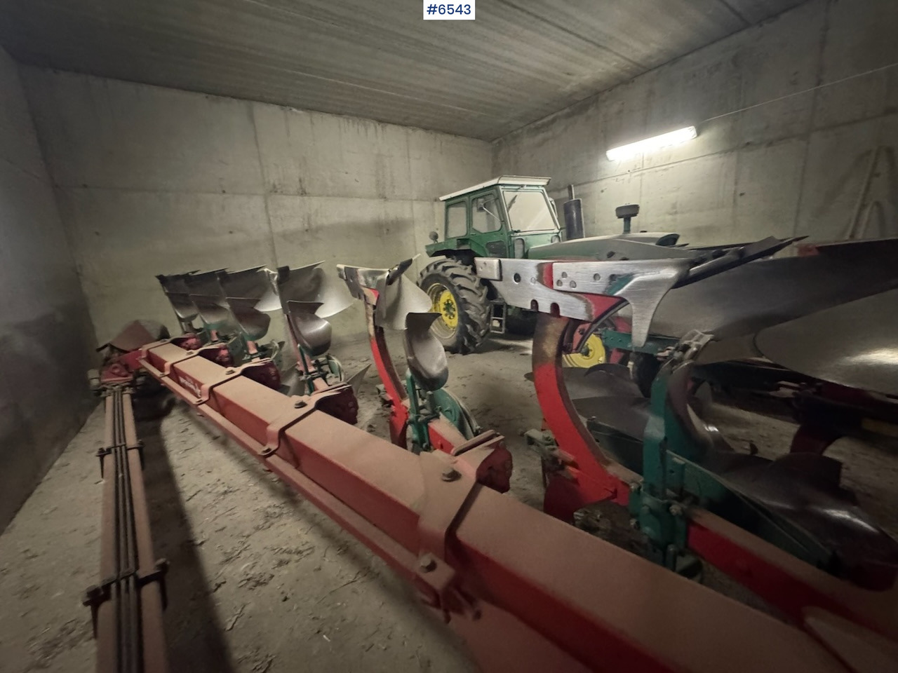 Kverneland PB100 6-Flour Vario Semi-Reversible Plough - Машина за обработка на почвата: снимка 5 Kverneland PB100 6-Flour Vario Semi-Reversible Plough - Машина за обработка на почвата: снимка 5