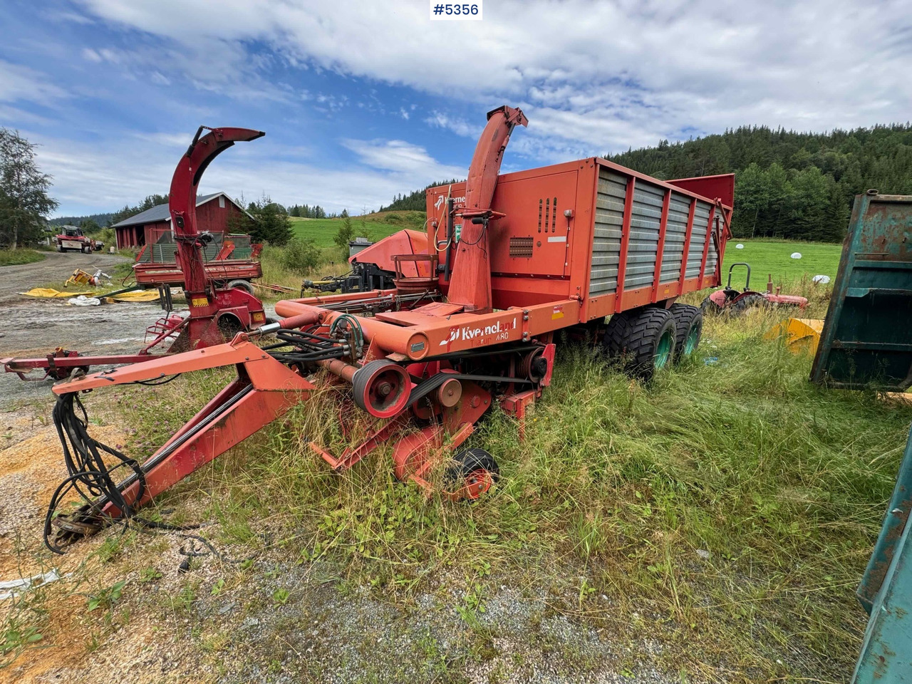 Kverneland Tårup 480 grass trailer w/ trimmer! - Машина за сено и фураж: снимка 2 Kverneland Tårup 480 grass trailer w/ trimmer! - Машина за сено и фураж: снимка 2