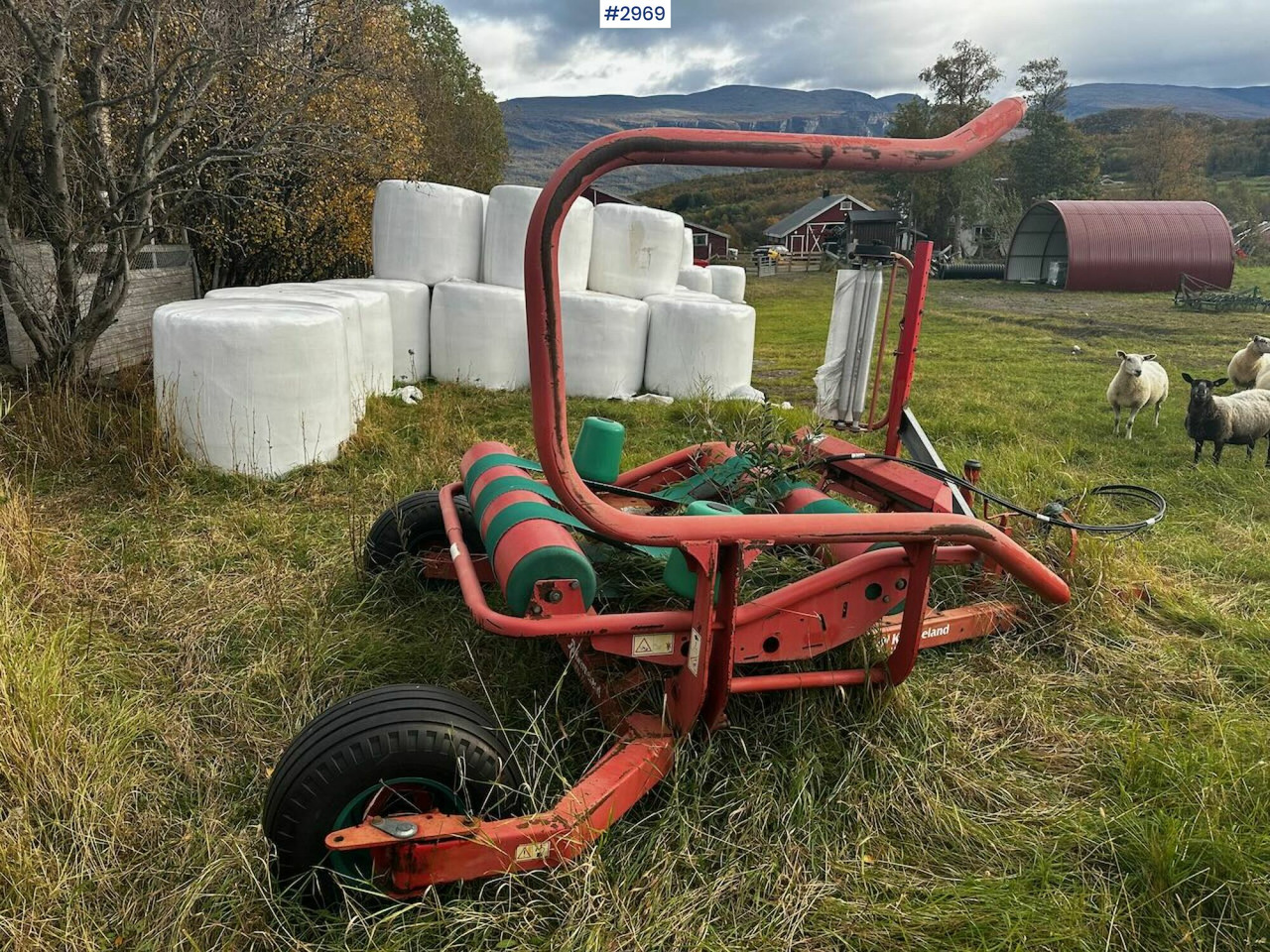 Kverneland UN 7335 round bale packs - Машина за сено и фураж: снимка 4 Kverneland UN 7335 round bale packs - Машина за сено и фураж: снимка 4