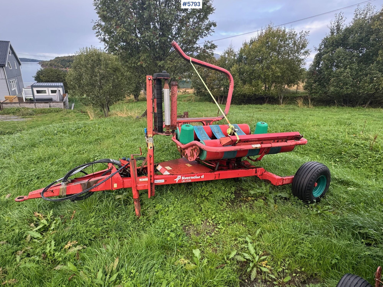 Kverneland un 7335. Partially rep.object - Машина за сено и фураж: снимка 1 Kverneland un 7335. Partially rep.object - Машина за сено и фураж: снимка 1