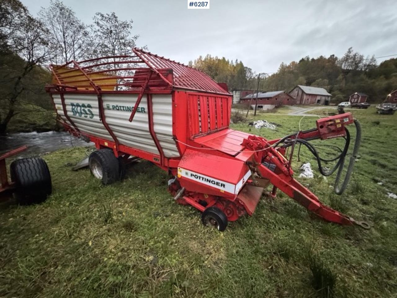 Pöttinger Boss Forage Wagon - Машина за сено и фураж: снимка 1 Pöttinger Boss Forage Wagon - Машина за сено и фураж: снимка 1