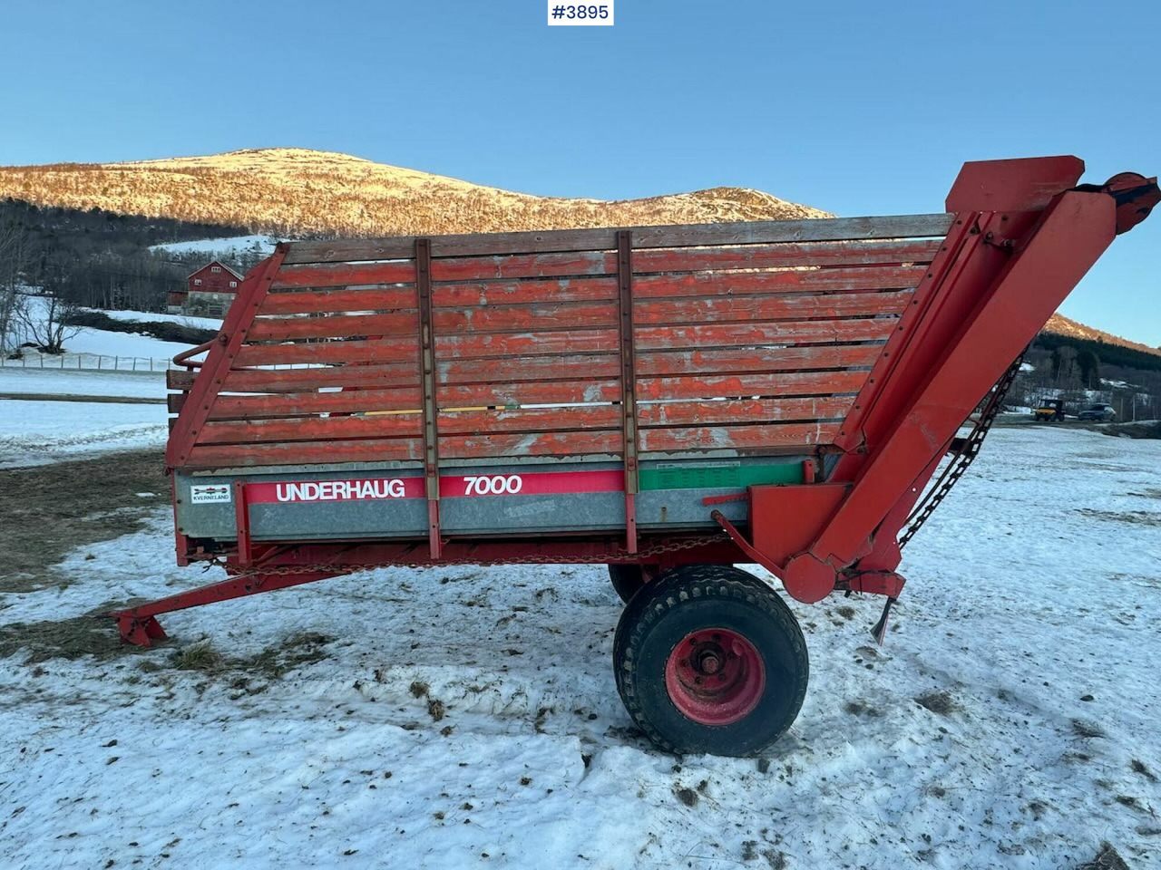 Underhaug 7000 unloader wagon - Машина за сено и фураж: снимка 4 Underhaug 7000 unloader wagon - Машина за сено и фураж: снимка 4