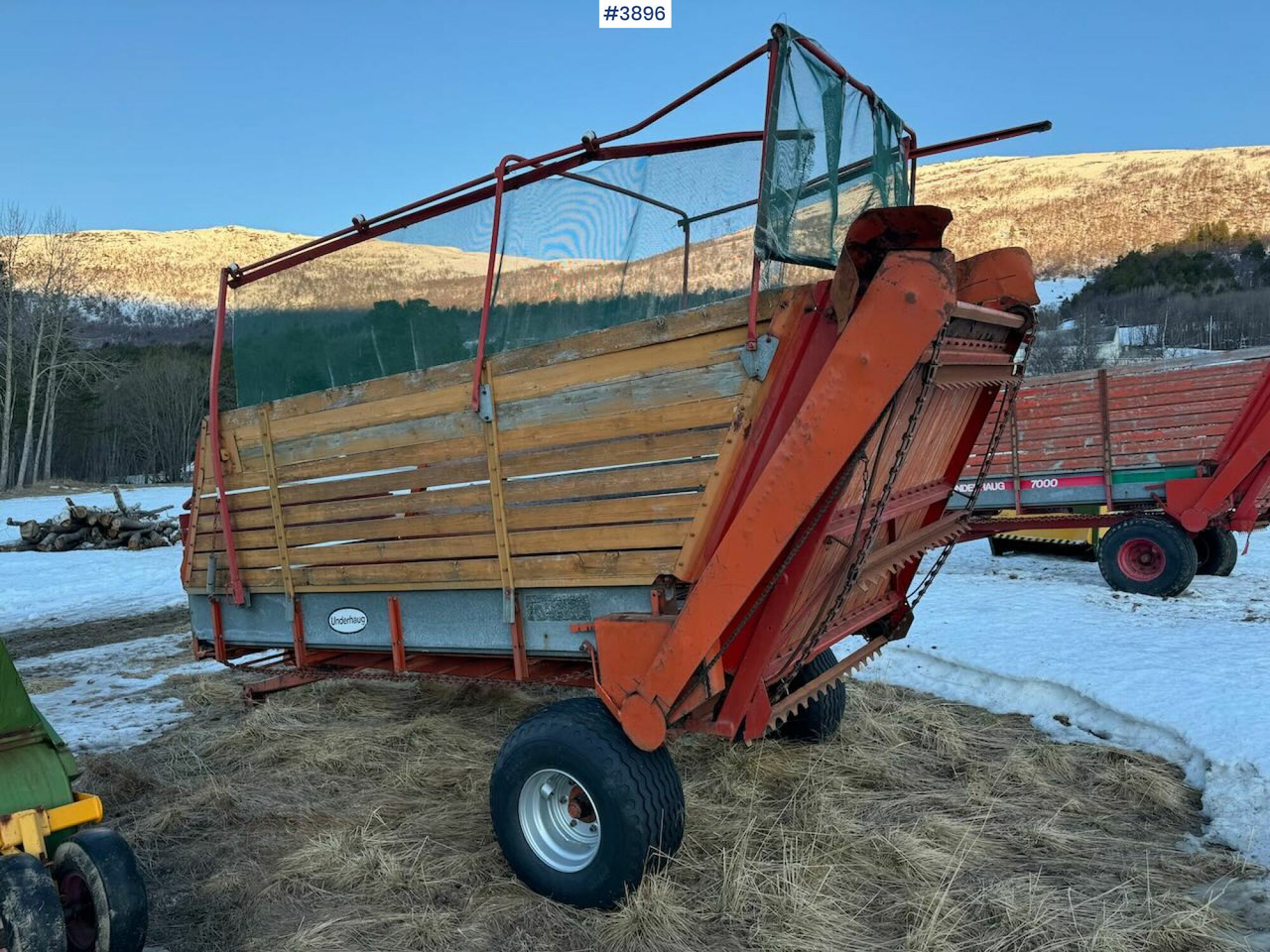 Underhaug 7012 Unloader wagon - Машина за сено и фураж: снимка 4 Underhaug 7012 Unloader wagon - Машина за сено и фураж: снимка 4