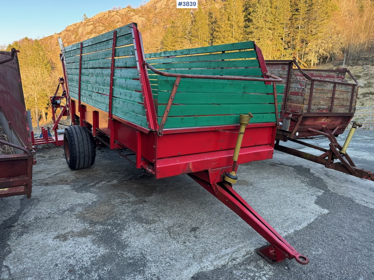 Underhaug Forage wagon long type. - Машина за сено и фураж: снимка 3 Underhaug Forage wagon long type. - Машина за сено и фураж: снимка 3