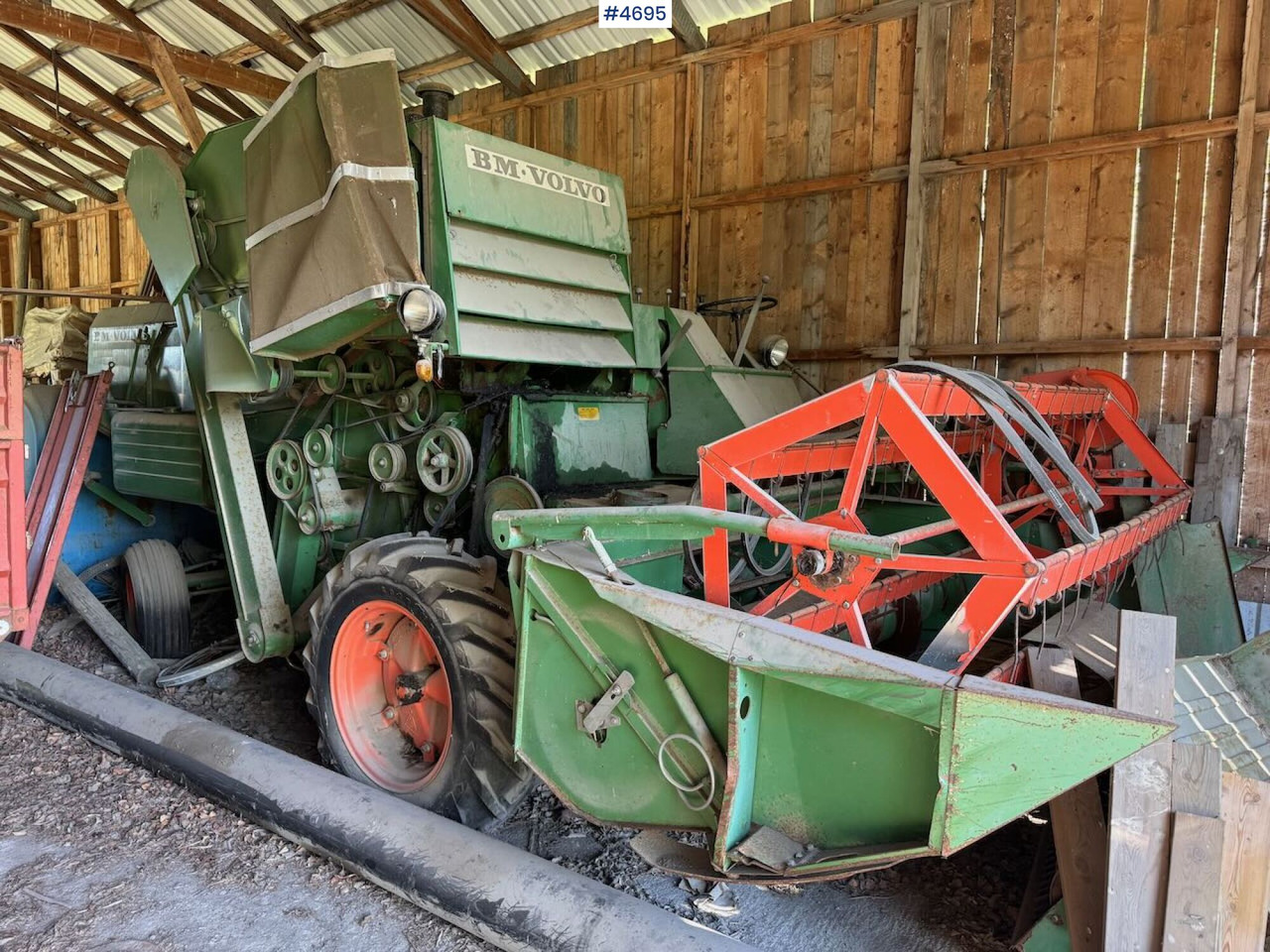 Volvo Aktiv 800 Combine harvester - Зърнокомбайн: снимка 2 Volvo Aktiv 800 Combine harvester - Зърнокомбайн: снимка 2