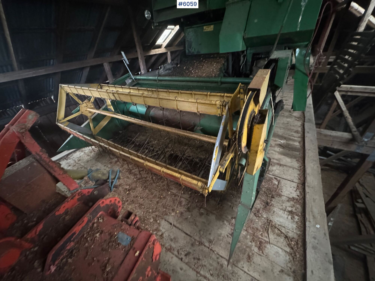 Volvo BM Aktiv 800 combine harvester - Зърнокомбайн: снимка 2 Volvo BM Aktiv 800 combine harvester - Зърнокомбайн: снимка 2