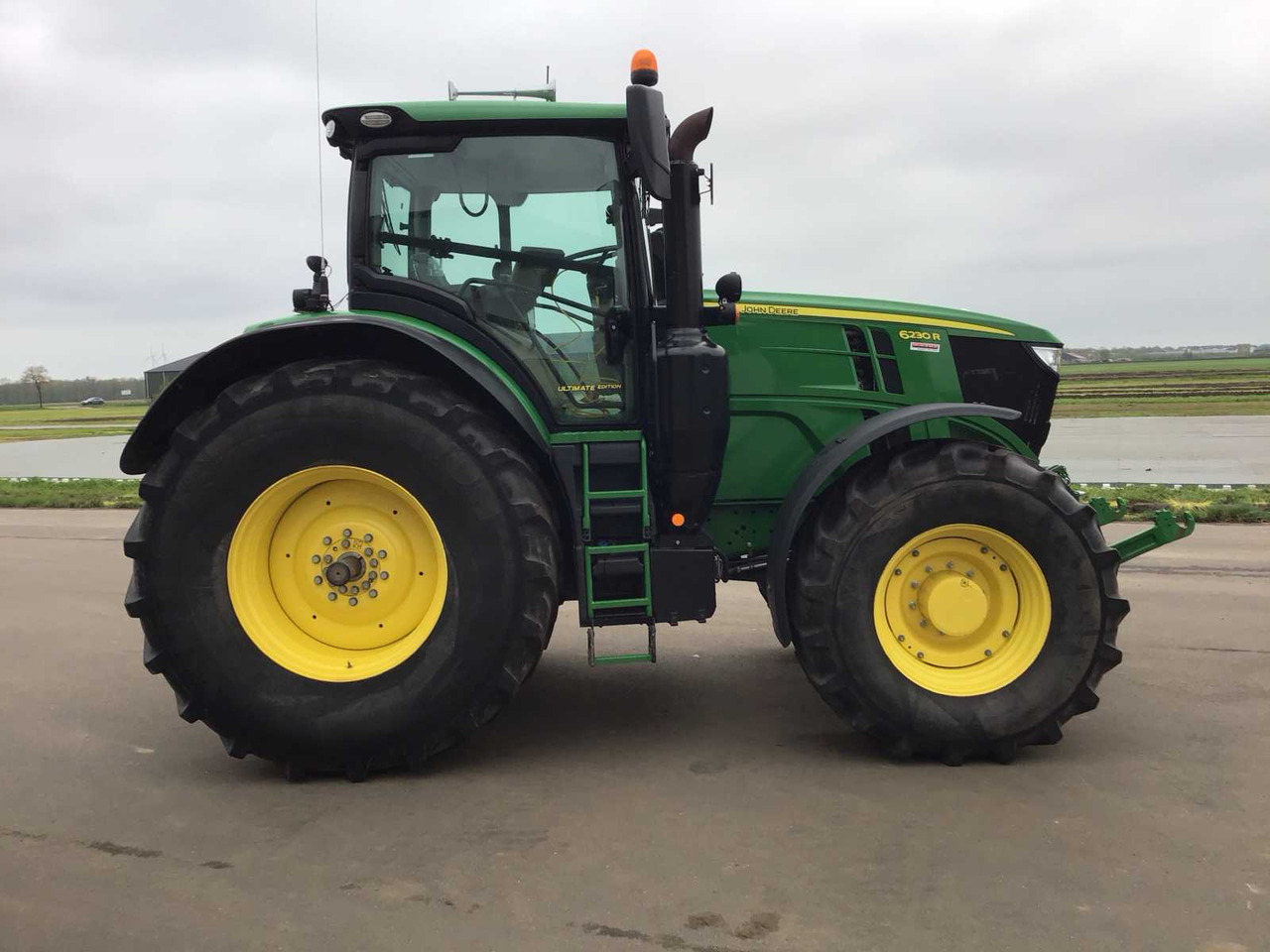 Трактор John deere 6230R: снимка 27