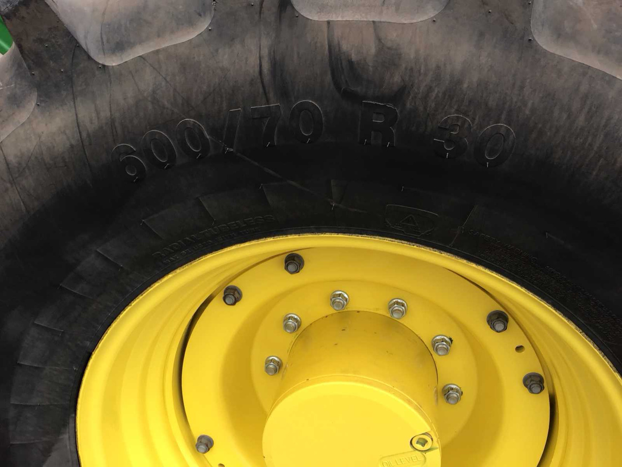 Трактор John deere 6230R: снимка 9