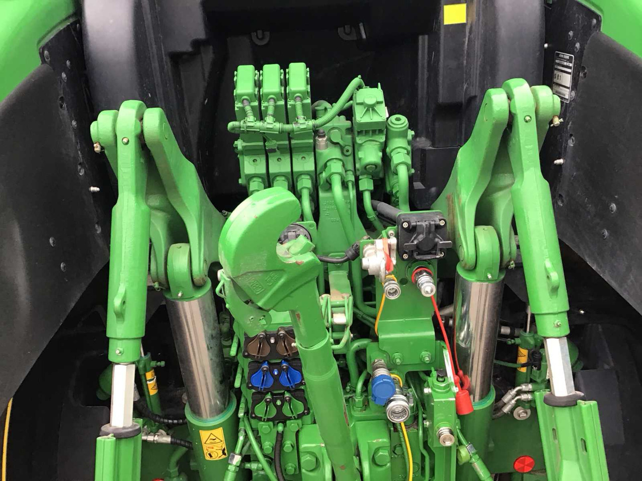 Трактор John deere 6230R: снимка 8