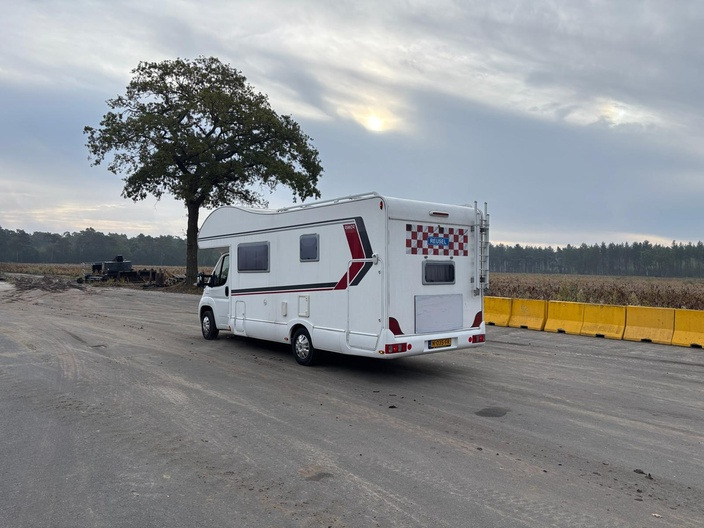 Rimor seal 9 - Алковен кемпер: снимка 4 Rimor seal 9 - Алковен кемпер: снимка 4