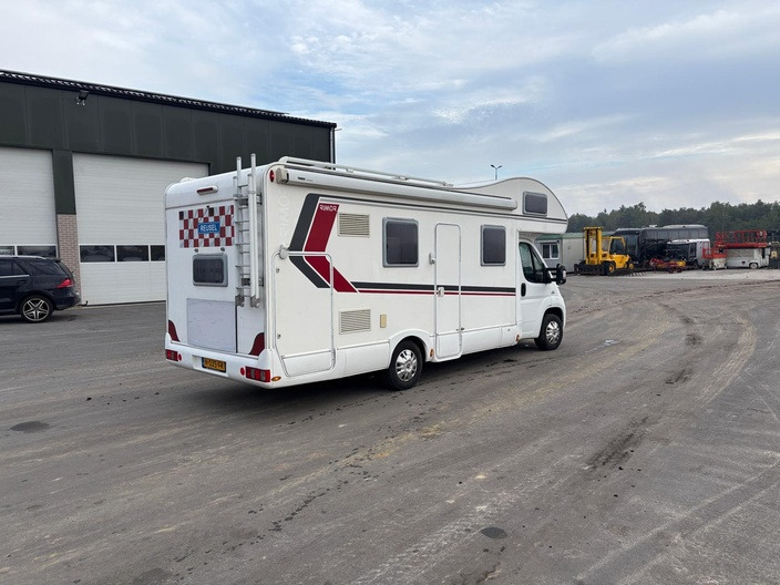 Rimor seal 9 - Алковен кемпер: снимка 3 Rimor seal 9 - Алковен кемпер: снимка 3