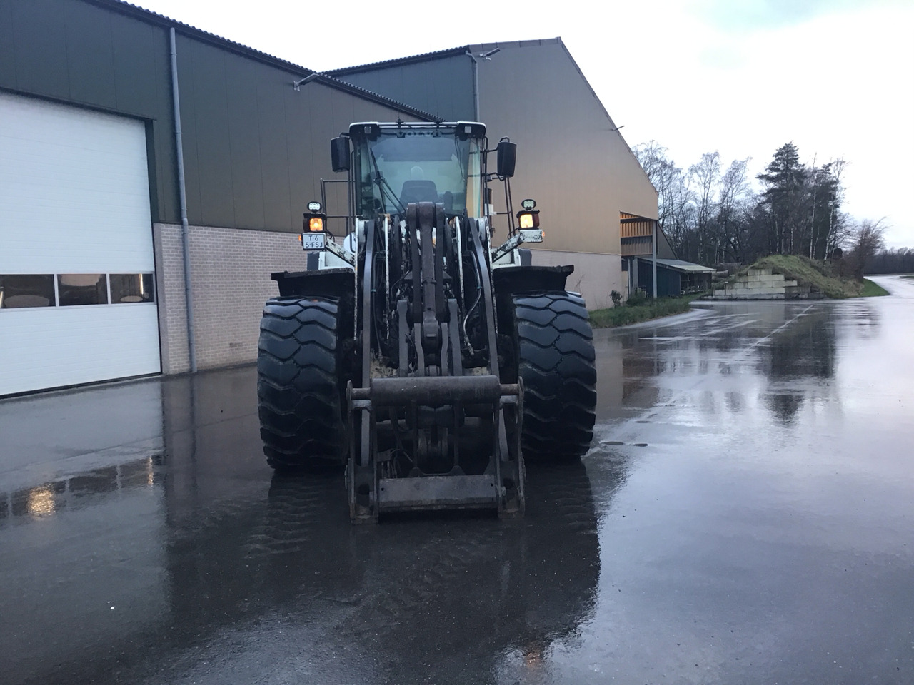 Колесен товарач volvo 180F long boom: снимка 8