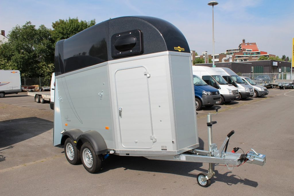 Humbaur Single Alu 1600 Pferdeanhänger Sattelkammer Neu - Ремарке за коне: снимка 1 Humbaur Single Alu 1600 Pferdeanhänger Sattelkammer Neu - Ремарке за коне: снимка 1