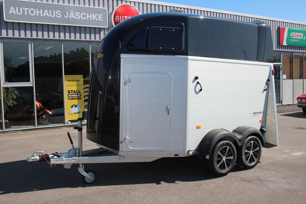 Humbaur XANTHOS AERO 2400 Sattelkammer 100KMH Pferdeanhä - Ремарке за коне: снимка 2 Humbaur XANTHOS AERO 2400 Sattelkammer 100KMH Pferdeanhä - Ремарке за коне: снимка 2