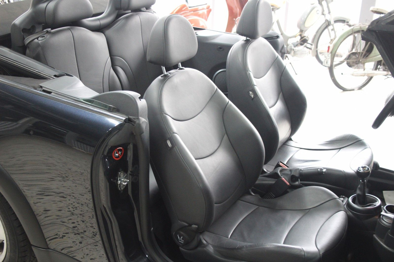 MINI One Cabrio 72tM - Кабриолет: снимка 5 MINI One Cabrio 72tM - Кабриолет: снимка 5