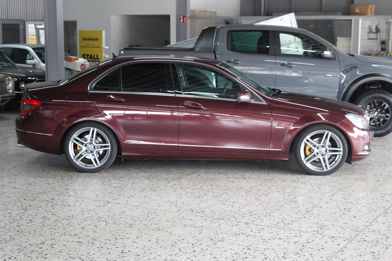 Mercedes-Benz C 230 Avantgarde Automatik sehr gepflegt! 130tKM - Седан: снимка 5 Mercedes-Benz C 230 Avantgarde Automatik sehr gepflegt! 130tKM - Седан: снимка 5