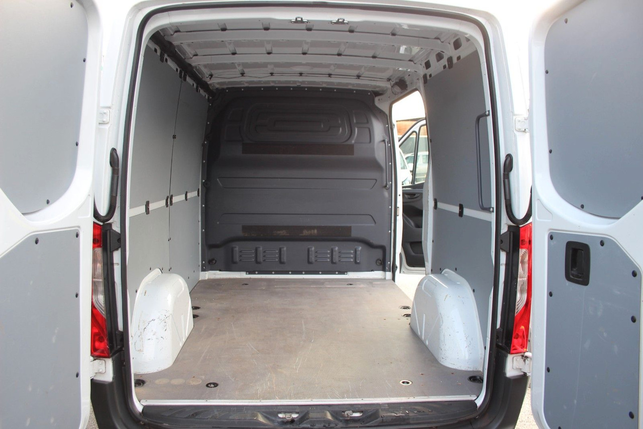 Лизинг на Mercedes-Benz Sprinter Worker 214 CDI 1.Hd sehr GEPFLEGT Mercedes-Benz Sprinter Worker 214 CDI 1.Hd sehr GEPFLEGT: снимка 14 Лизинг на Mercedes-Benz Sprinter Worker 214 CDI 1.Hd sehr GEPFLEGT Mercedes-Benz Sprinter Worker 214 CDI 1.Hd sehr GEPFLEGT: снимка 14