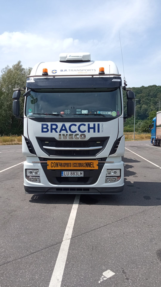 IVECO IVECO STRALIS 510 Hi-Way AS 440STX/P Euro VI z salonu Italia - Влекач: снимка 1 IVECO IVECO STRALIS 510 Hi-Way AS 440STX/P Euro VI z salonu Italia - Влекач: снимка 1