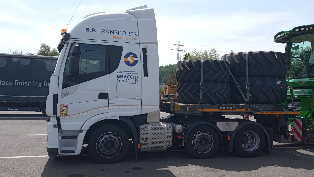 IVECO IVECO STRALIS 510 Hi-Way AS 440STX/P Euro VI z salonu Italia - Влекач: снимка 2 IVECO IVECO STRALIS 510 Hi-Way AS 440STX/P Euro VI z salonu Italia - Влекач: снимка 2