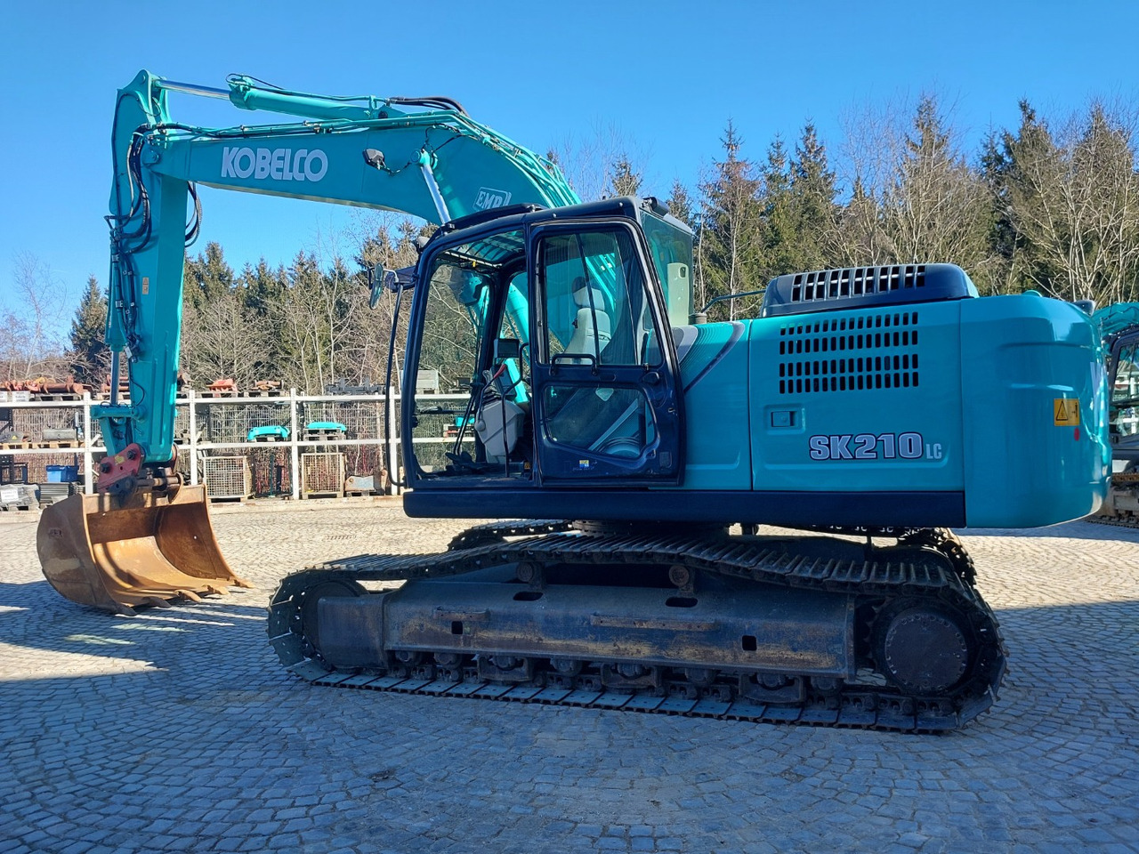Kobelco SK210LC-10 - Верижен багер: снимка 2 Kobelco SK210LC-10 - Верижен багер: снимка 2