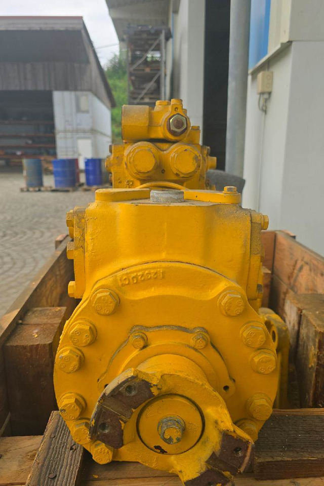 Komatsu Getriebe Komatsu D66 Raupe - Скоростна кутия за Строителна техника: снимка 4 Komatsu Getriebe Komatsu D66 Raupe - Скоростна кутия за Строителна техника: снимка 4