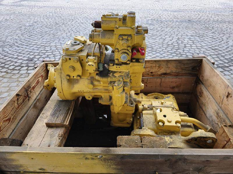 Komatsu Getriebe Komatsu D66 Raupe - Скоростна кутия за Строителна техника: снимка 5 Komatsu Getriebe Komatsu D66 Raupe - Скоростна кутия за Строителна техника: снимка 5
