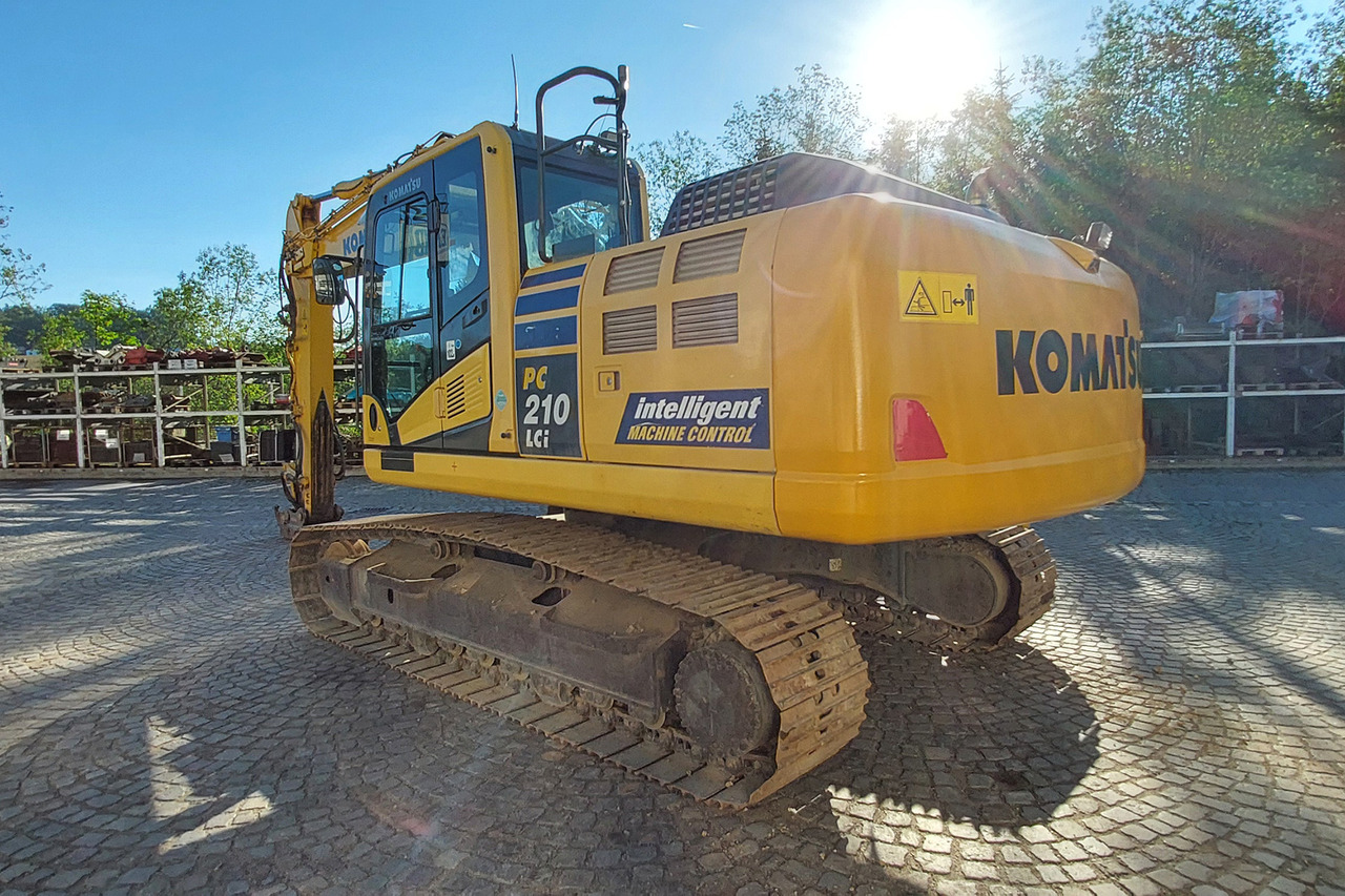 Komatsu PC210LCi-10 - Верижен багер: снимка 2 Komatsu PC210LCi-10 - Верижен багер: снимка 2