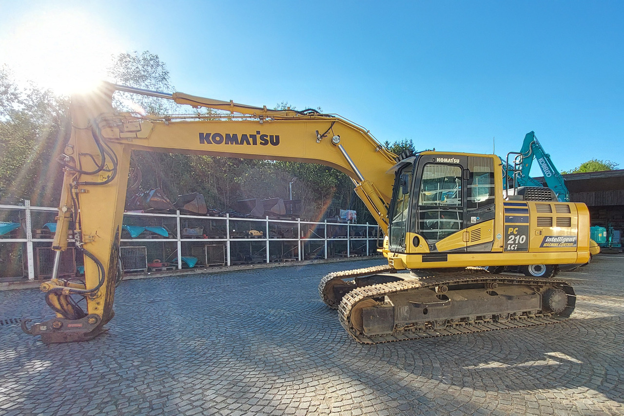 Komatsu PC210LCi-10 - Верижен багер: снимка 4 Komatsu PC210LCi-10 - Верижен багер: снимка 4