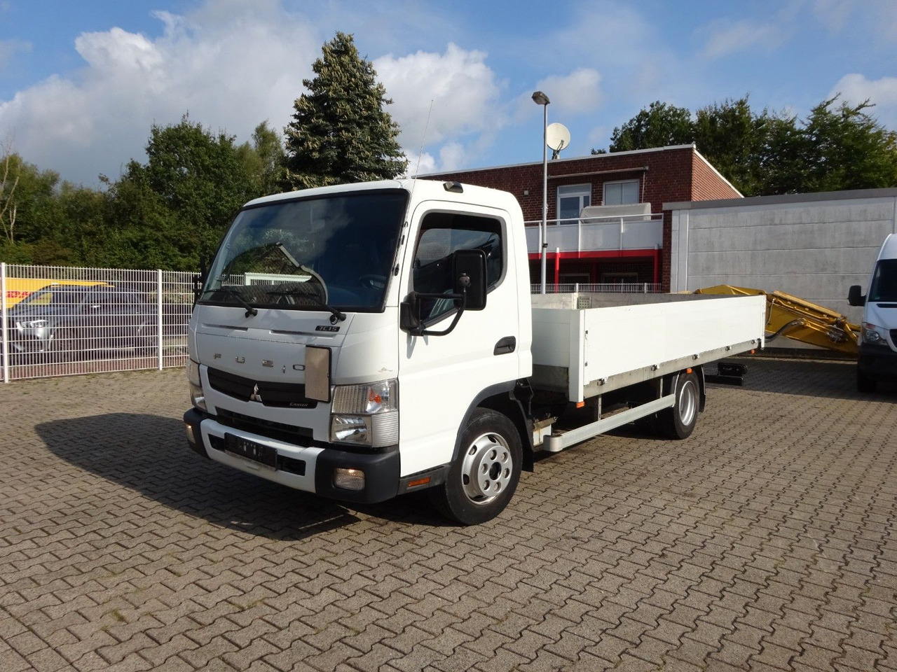 FUSO CANTER 7C15 Pritsche 4x2 - Бордови бус: снимка 3 FUSO CANTER 7C15 Pritsche 4x2 - Бордови бус: снимка 3