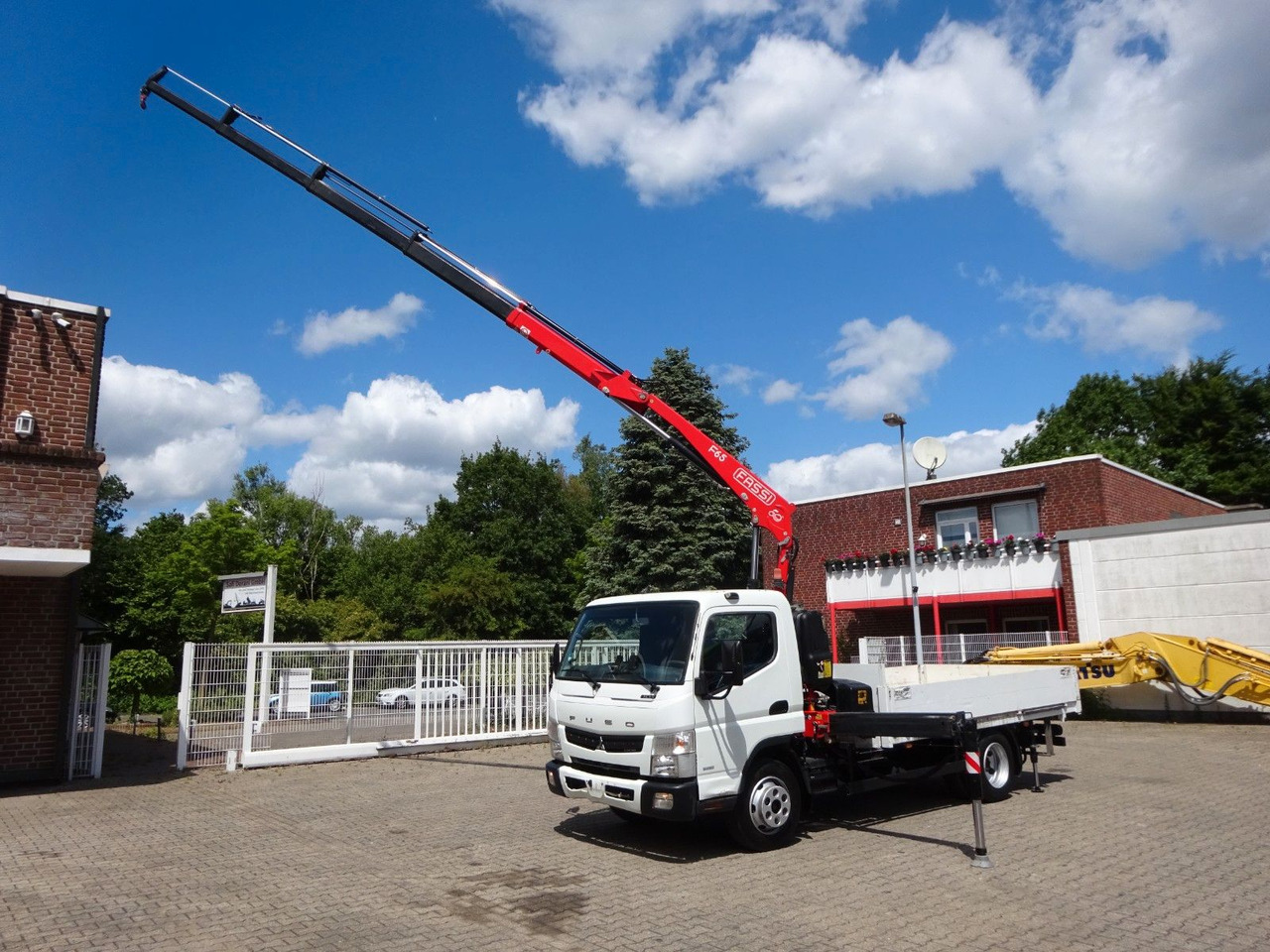 Камион с кран, Бордови камион FUSO Canter 7C15 mit FASSI F65A Kran: снимка 1