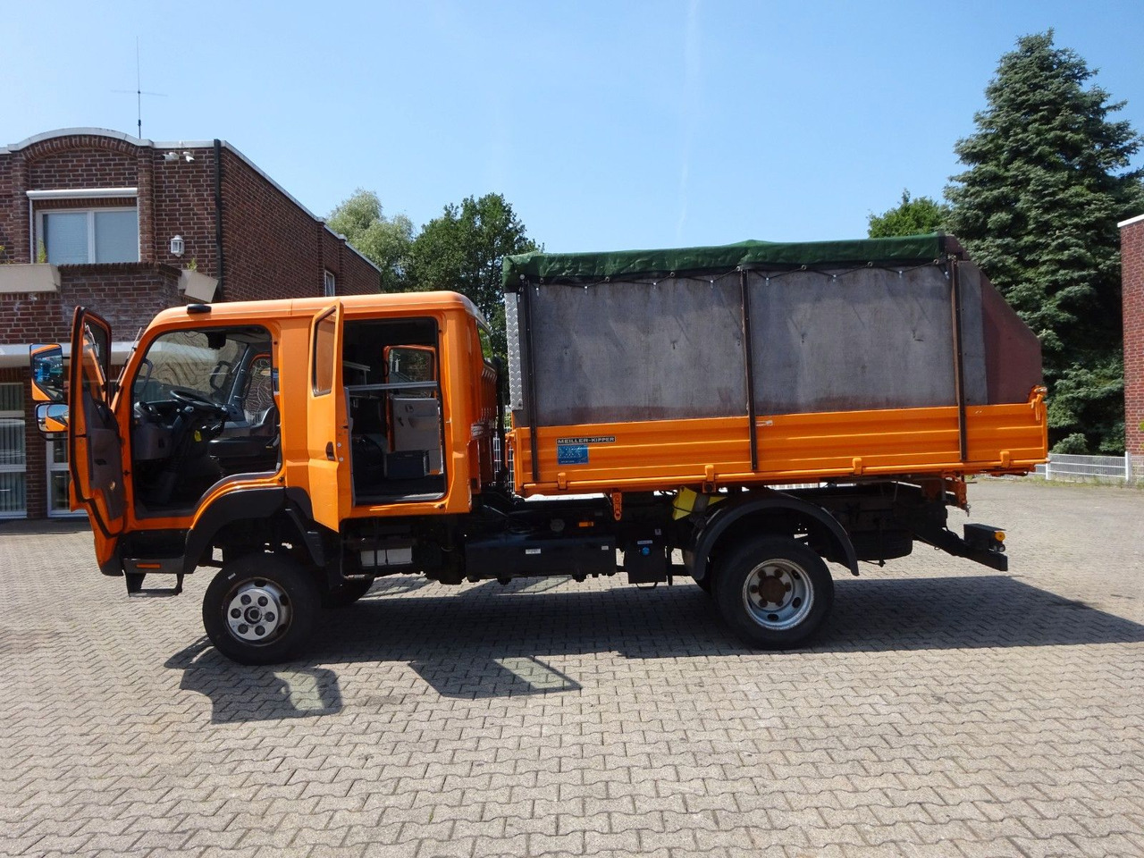 FUSO Canter Doppelkabine MEILLER 3Skipper 4x4 - Бус самосвал: снимка 5 FUSO Canter Doppelkabine MEILLER 3Skipper 4x4 - Бус самосвал: снимка 5