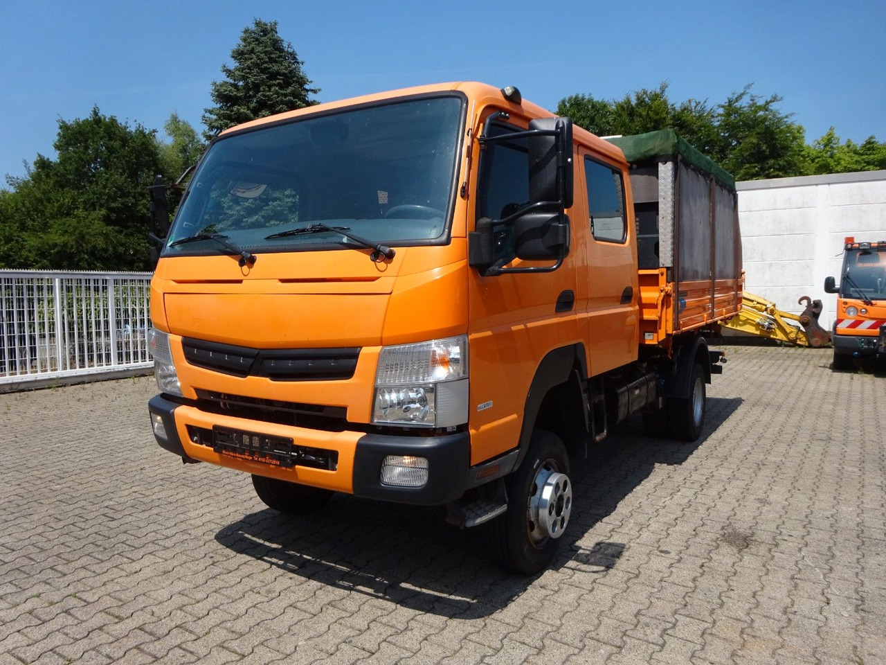 FUSO Canter Doppelkabine MEILLER 3Skipper 4x4 - Бус самосвал: снимка 2 FUSO Canter Doppelkabine MEILLER 3Skipper 4x4 - Бус самосвал: снимка 2