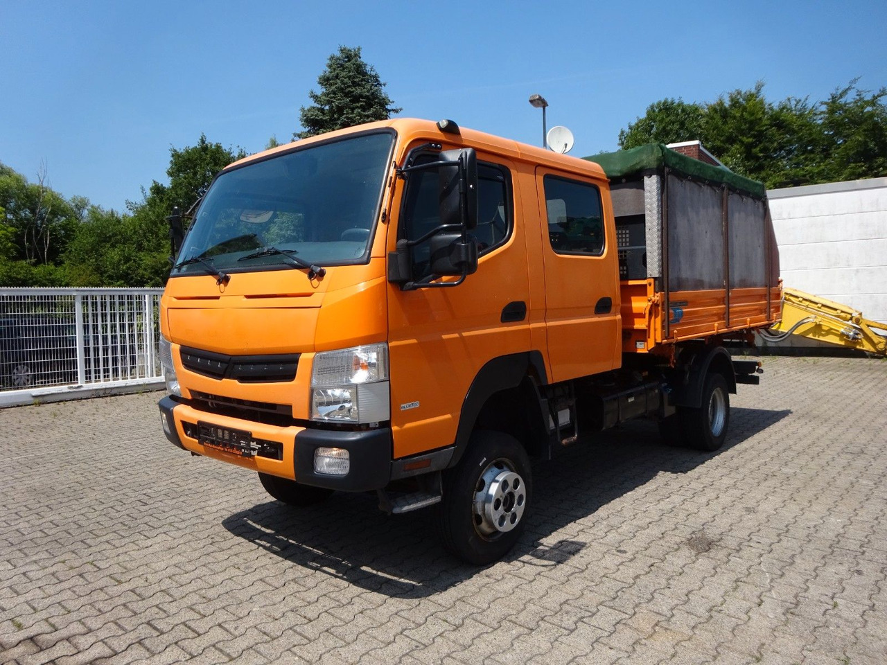 FUSO Canter Doppelkabine MEILLER 3Skipper 4x4 - Бус самосвал: снимка 3 FUSO Canter Doppelkabine MEILLER 3Skipper 4x4 - Бус самосвал: снимка 3
