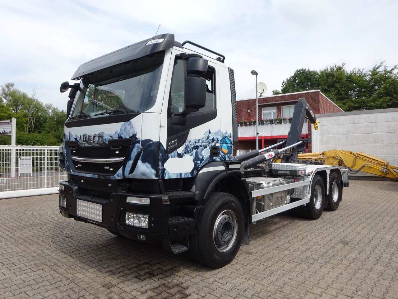 Iveco 480 Stralis X-WAY Abroller 6x4 - Мултилифт с кука камион: снимка 2 Iveco 480 Stralis X-WAY Abroller 6x4 - Мултилифт с кука камион: снимка 2