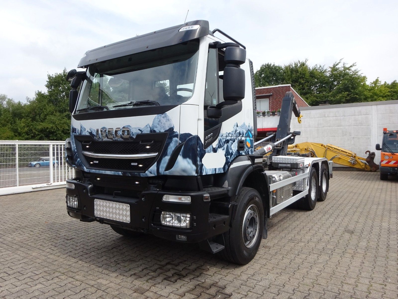 Iveco 480 Stralis X-WAY Abroller 6x4 - Мултилифт с кука камион: снимка 1 Iveco 480 Stralis X-WAY Abroller 6x4 - Мултилифт с кука камион: снимка 1