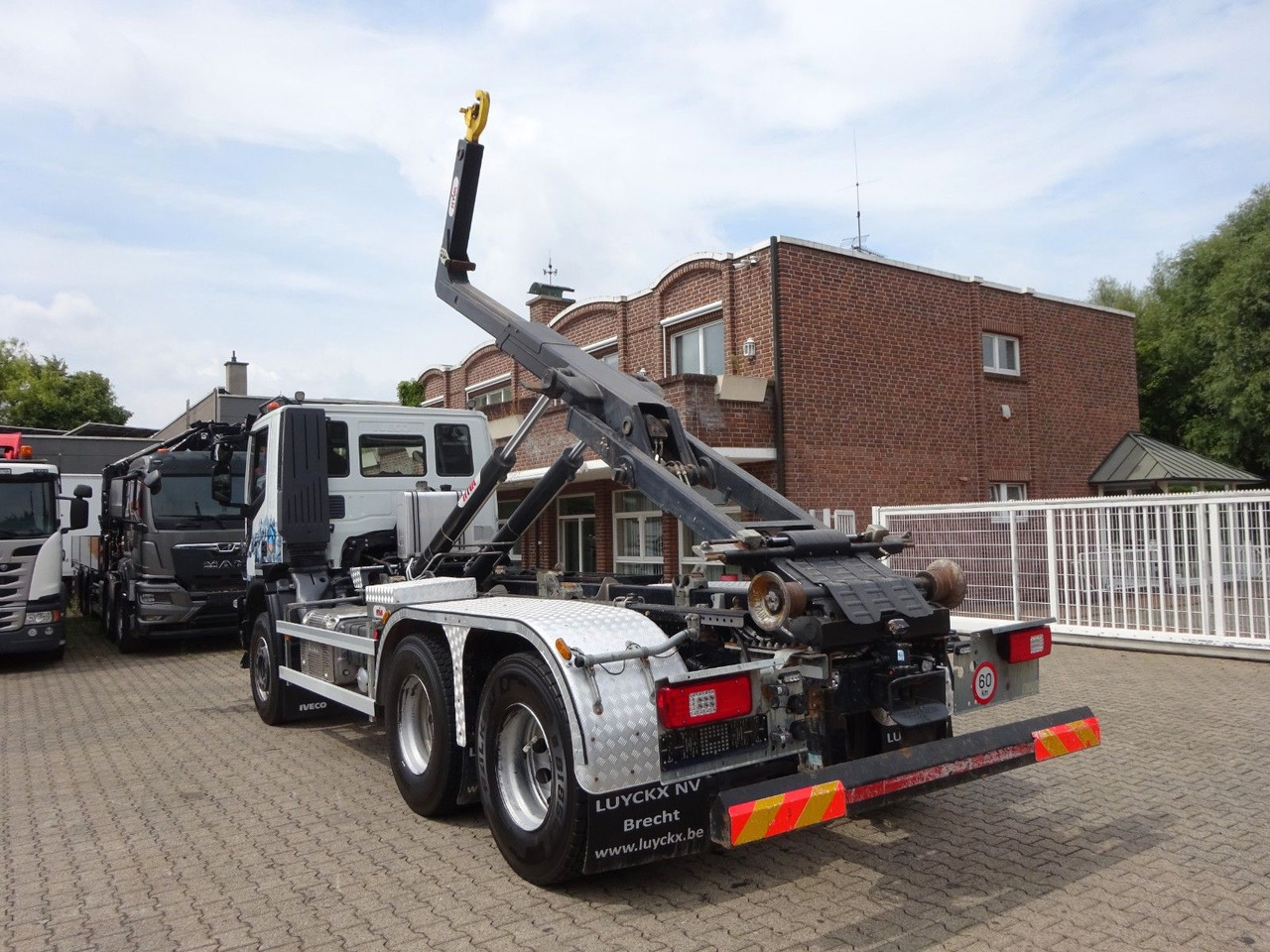 Iveco 480 Stralis X-WAY Abroller 6x4 - Мултилифт с кука камион: снимка 4 Iveco 480 Stralis X-WAY Abroller 6x4 - Мултилифт с кука камион: снимка 4
