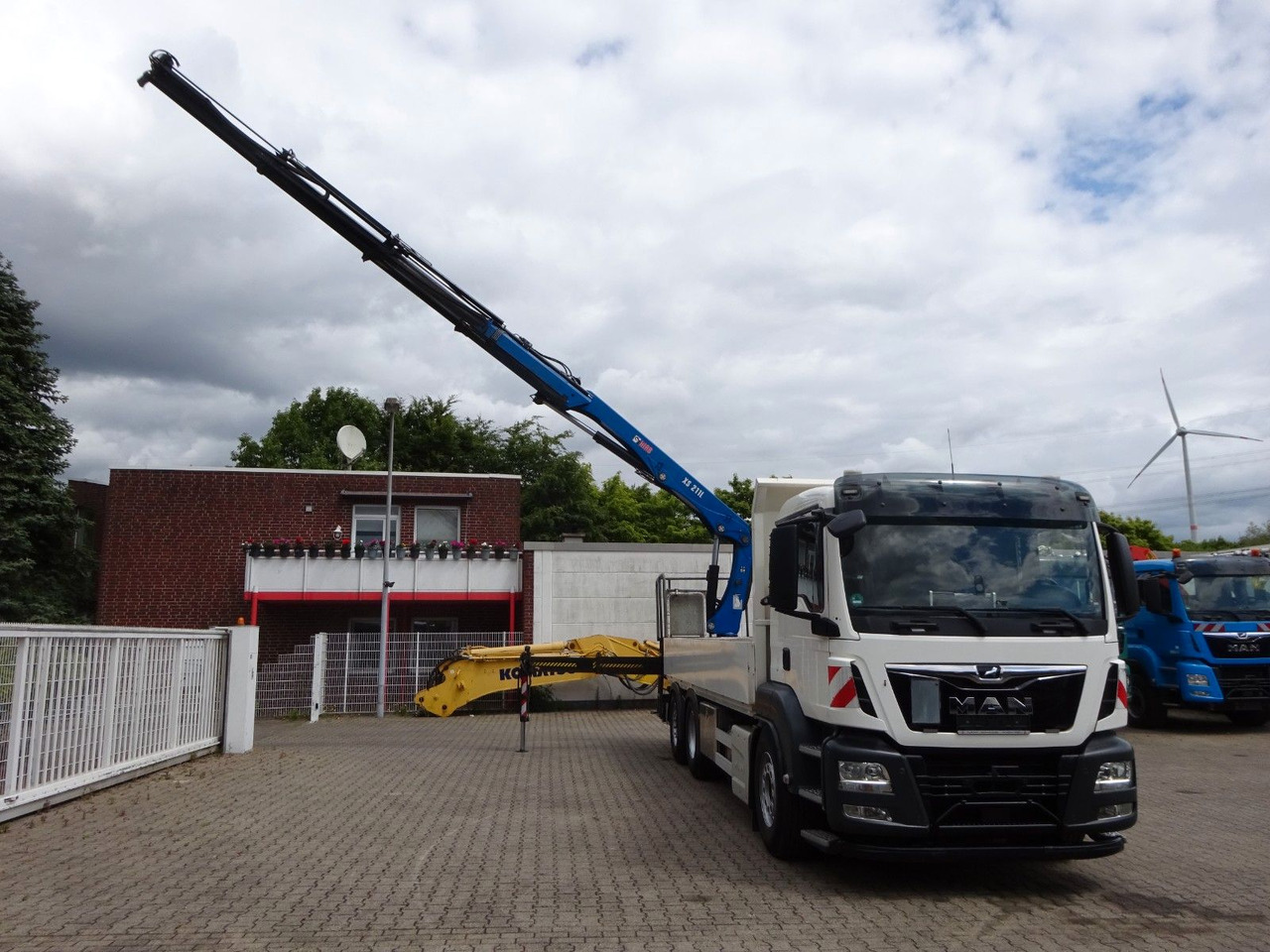 MAN 26.420 TGS Pritsche + HIAB 211 HIPRO Kran - Камион с кран: снимка 4 MAN 26.420 TGS Pritsche + HIAB 211 HIPRO Kran - Камион с кран: снимка 4