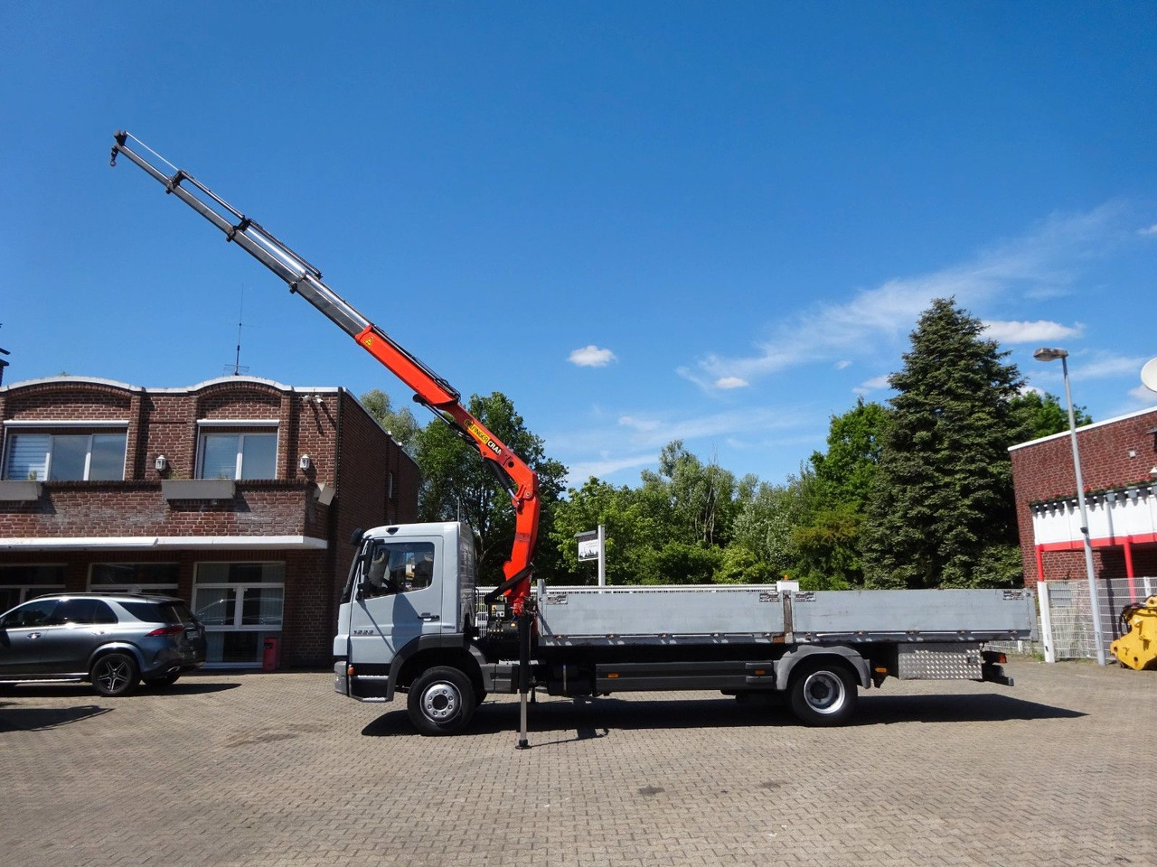 Mercedes-Benz 1222 Atego mit Palfinger PK8501 Kran 4x2 - Бордови камион, Камион с кран: снимка 1 Mercedes-Benz 1222 Atego mit Palfinger PK8501 Kran 4x2 - Бордови камион, Камион с кран: снимка 1