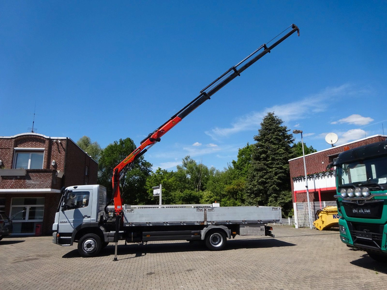 Mercedes-Benz 1222 Atego mit Palfinger PK8501 Kran 4x2 - Бордови камион, Камион с кран: снимка 3 Mercedes-Benz 1222 Atego mit Palfinger PK8501 Kran 4x2 - Бордови камион, Камион с кран: снимка 3