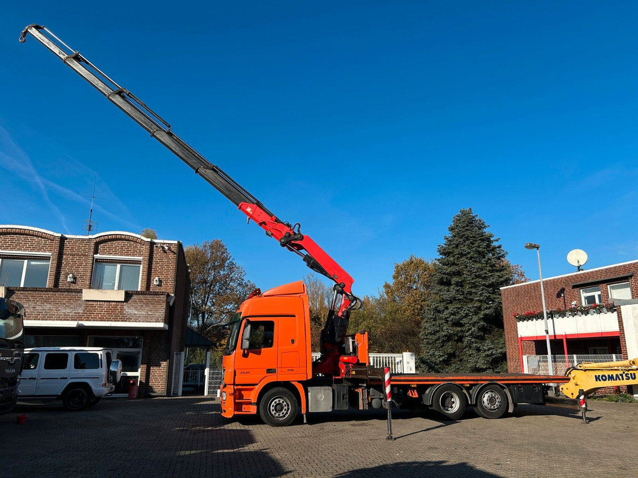 Mercedes-Benz 2541 Actros Plattform + FASSI Kran 6X2 - Камион с кран: снимка 1 Mercedes-Benz 2541 Actros Plattform + FASSI Kran 6X2 - Камион с кран: снимка 1