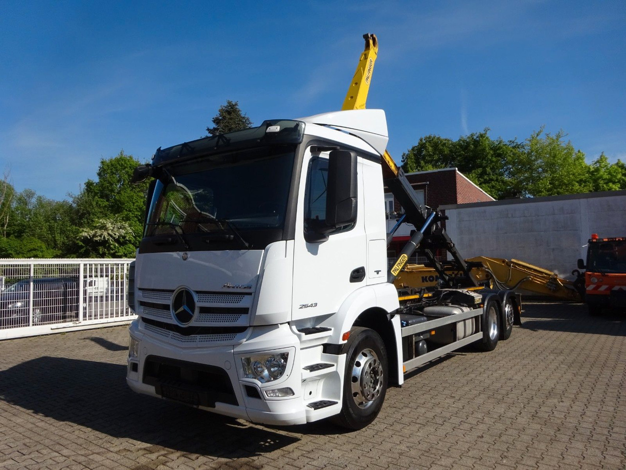 Mercedes-Benz 2543 Antos PALFINGER Abroller - Мултилифт с кука камион: снимка 1 Mercedes-Benz 2543 Antos PALFINGER Abroller - Мултилифт с кука камион: снимка 1