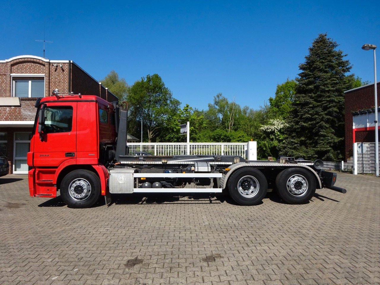 Mercedes-Benz 2544 Actros GERGEN Abroller + Lift-Lenkachse - Мултилифт с кука камион: снимка 4 Mercedes-Benz 2544 Actros GERGEN Abroller + Lift-Lenkachse - Мултилифт с кука камион: снимка 4