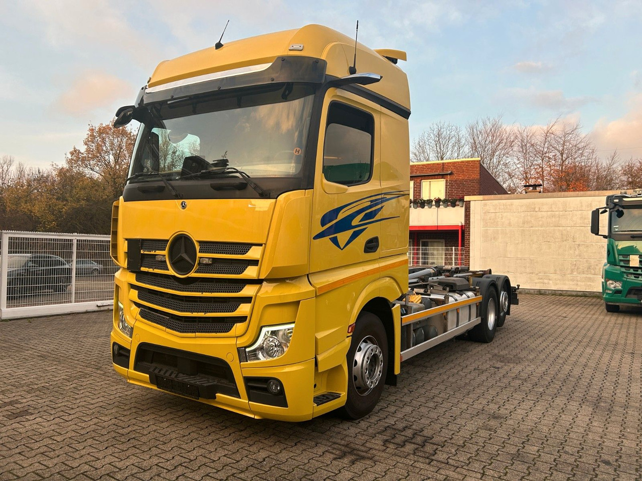 Mercedes-Benz 2545 Actros MEILLER Abroller 6x2 - Мултилифт с кука камион: снимка 1 Mercedes-Benz 2545 Actros MEILLER Abroller 6x2 - Мултилифт с кука камион: снимка 1